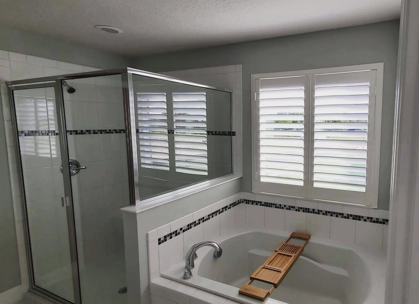 plantation shutters kitchen / dining - A&Q Plantation Shutters Orlando