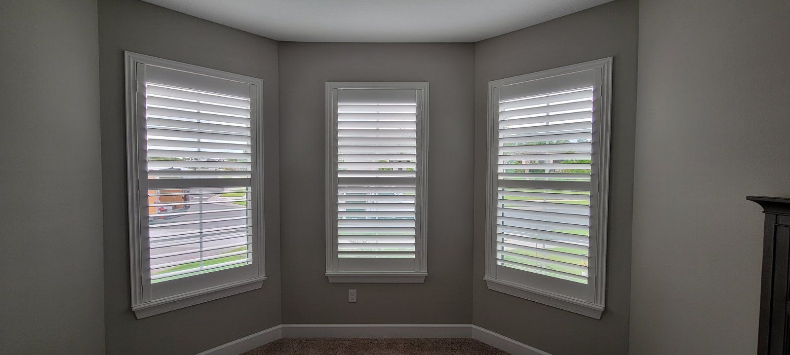 Custom plantation shutters kitchen / dining - A&Q Custom Shutters Orlando