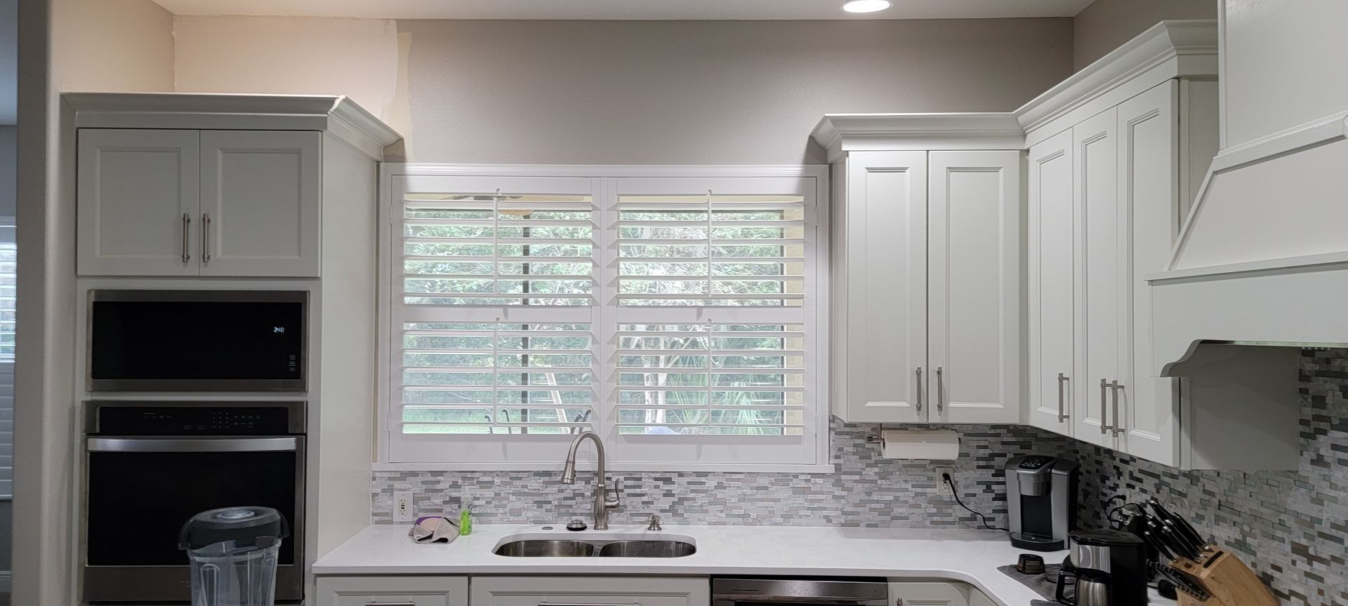 Custom plantation shutters kitchen / dining - A&Q Custom Shutters Orlando